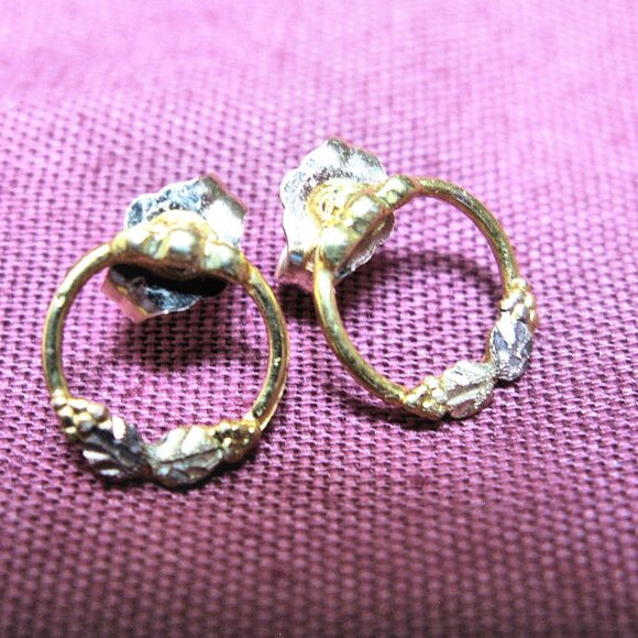 GOLD HARLEY EARRINGS, 2 PAIR  BLACK HILLS GOLD  STAMPER EARRINGS, STURGIS - Picture 6 of 9